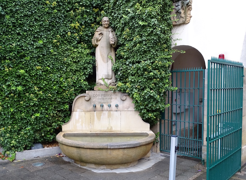 Fr008.jpg